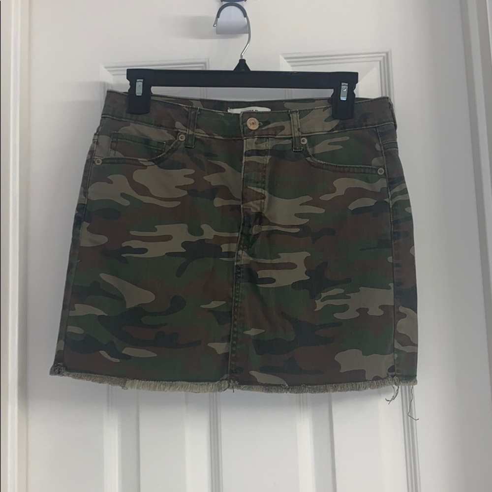 Forever 21 camo denim skirt